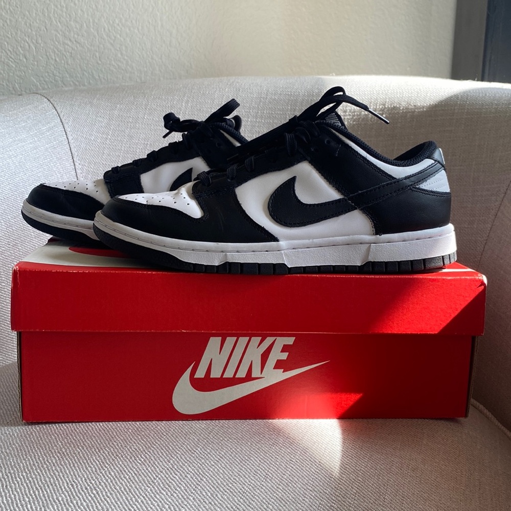 Nike Panda Dunk Low - Picture 4 of 13